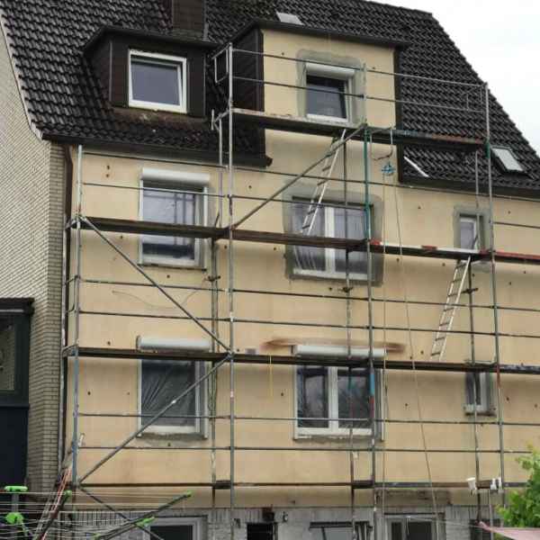 Zweifamilienhaus mit Knauf Supafil WLG 035 gedämmt.