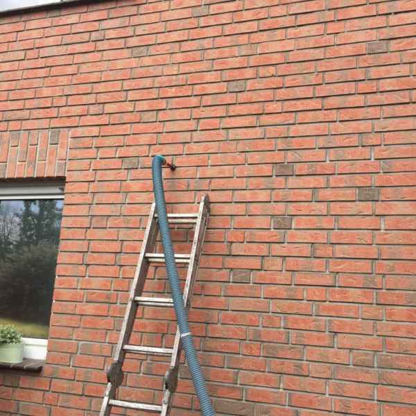 Dämmung des zweischaligen Mauerwerks mit SuPearl 033.