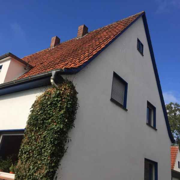 Fertig verfülltes zweischaliges Mauerwerk mit Knauf Supafil WLG 035.