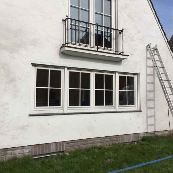 Zweischaliges Mauerwerk mit EPS-Granulat WLG 033 ausgeblasen.