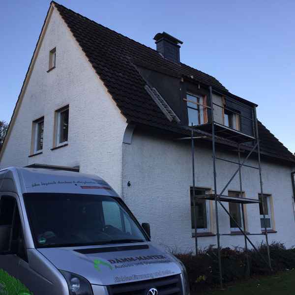 Zweischaliges Mauerwerk im Einfamilienhaus noch ungedämmt.