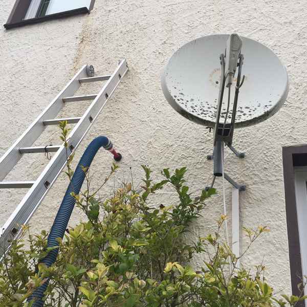 Zweischaliges Mauerwerk mit isofloc Pearl WLG 033 gedämmt.