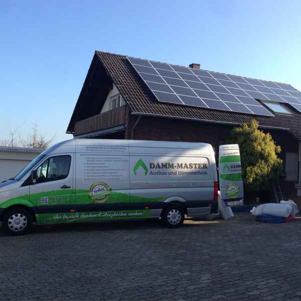 Zweischaliges Mauerwerk mit isofloc H2WALL gedämmt.