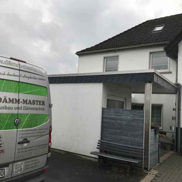 Einfamilienhaus mit kalter Kellerdecke.