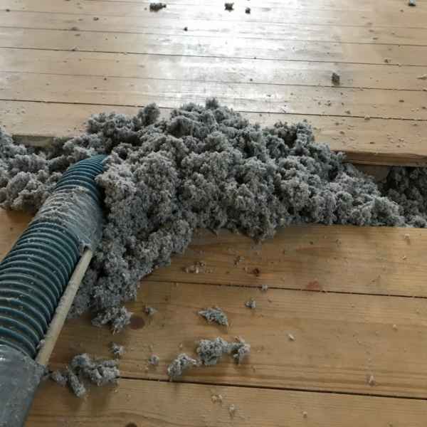 Dämmung der Kellerdecke mit Thermofloc Zellulose WLG 039.