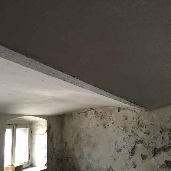 Die preußische Kappendecke wurde mit Isofloc Pearl WLG 033 verfüllt.