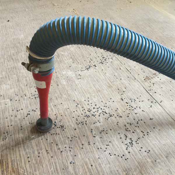 Preußische Kappendecke wird mit EPS-Einblasdämmstoff gedämmt.