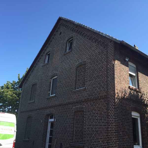 Ungedämmte Oberste Geschossdecke im Einfamilienhaus.